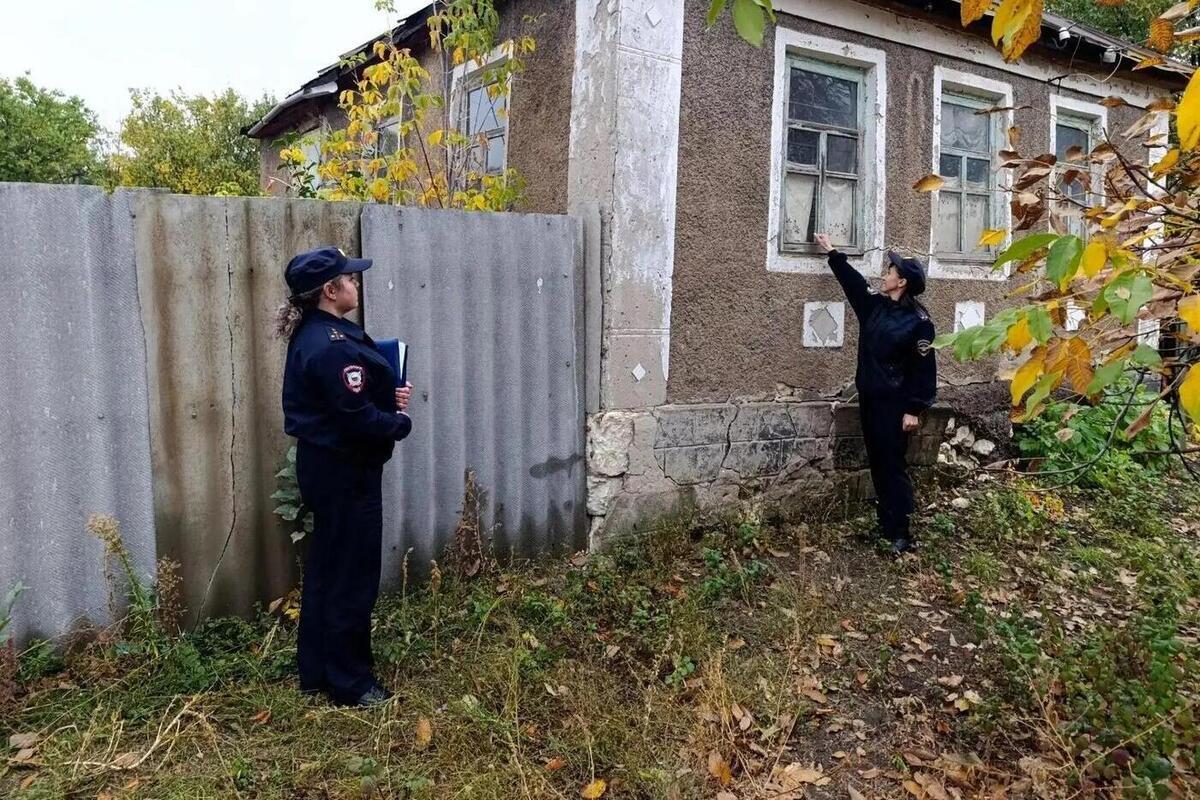 Жительница Славяносербска стала фигуранткой уголовного дела за вовлечение ребёнка в распитие алкоголя

В Луганской Народ