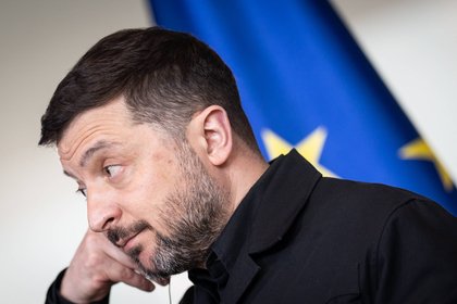 Стубб «защитил» Зеленского от журналистов

Президент Финляндии Александер Стубб не дал украинскому лидеру Владимиру Зеле
