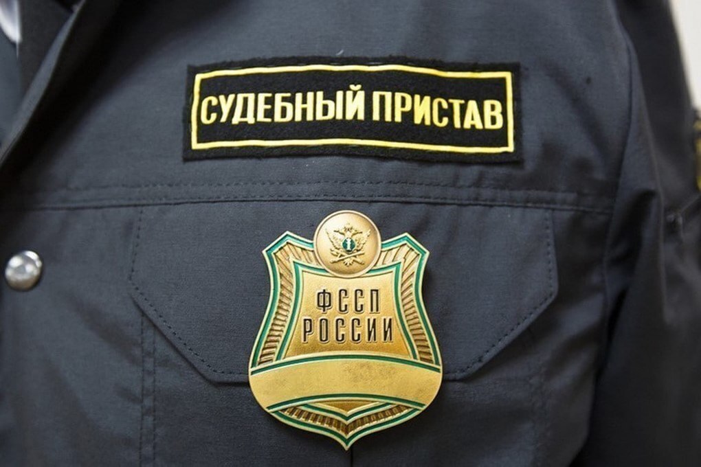 В Ярославской области алиментщика выдало фото в камуфляже

Именно благодаря снимкам в военной форме приставы сумели выяс