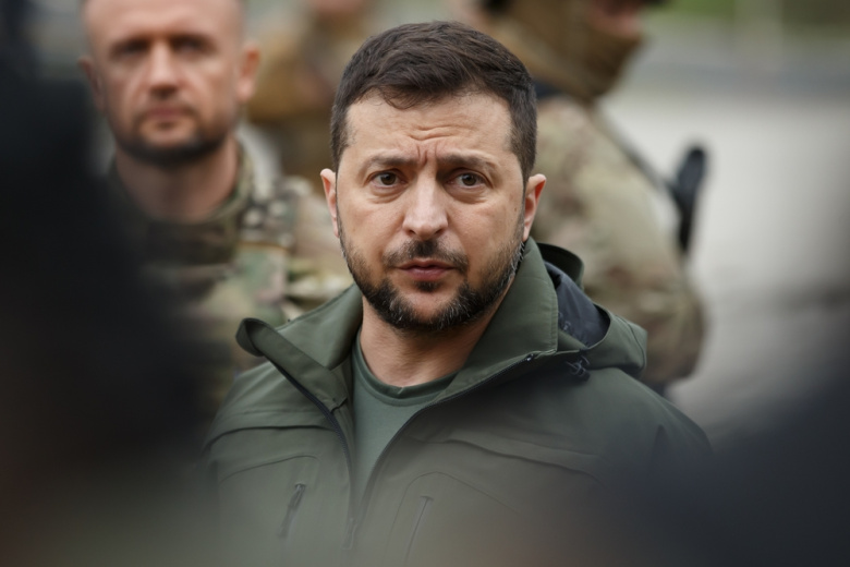 «Переполнить чашу терпения»: в окружении Зеленского ждут отказа США

СВР России сообщает, что в окружении Зеленского опа