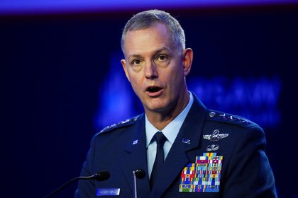 Главком НАТО заявил о продолжении поставок ракет для Patriot Украине от США

США продолжают поставлять Украине зенитные 