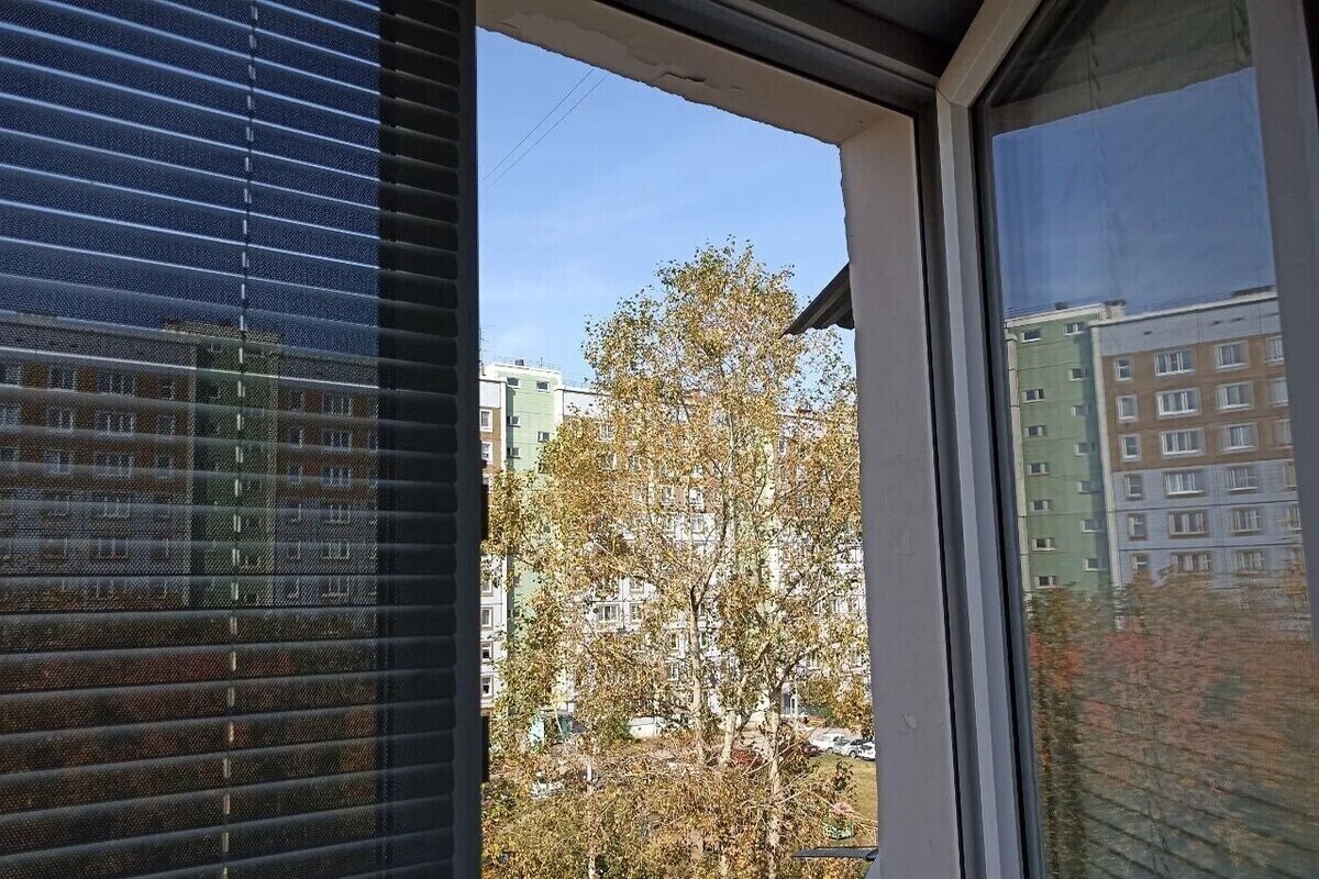 Мурманчане на Каменной спасались от сквозняков монтажной пеной вместо ремонта

Жильцы дома № 2, корпус 3, на улице Камен