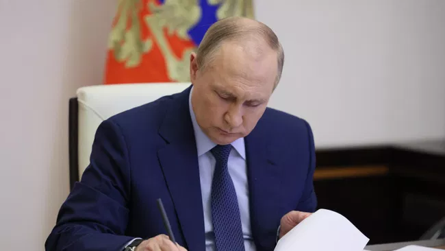 Путин подписал закон об исполнении бюджета ФОМС

Краткий пересказ от РИА ИИ

Президент России Владимир Путин подписал за