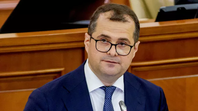 Премьер Молдавии хочет посетить Украину для обсуждения поставок газа

Краткий пересказ от РИА ИИ

Премьер-министр Молдав