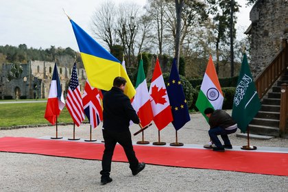 Экс-замгенпрокурора Украины заподозрили в трате 368 тысяч рублей ради «детского лица»

Подсчитаны предполагаемые траты б