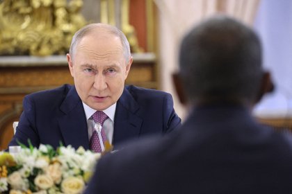 Путин провел переговоры с председателем совета министров Того

Президент России Владимир Путин в пятницу провел перегово