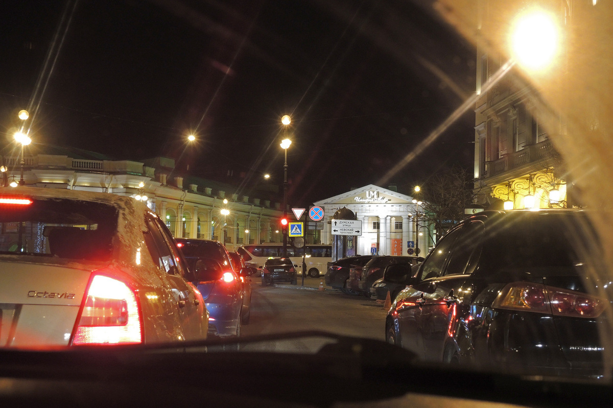 Последние теплые дни ожидаются в Петербурге

В Санкт-Петербурге в ночь на 19 октября ожидается плюс 1-3 градуса. Об этом