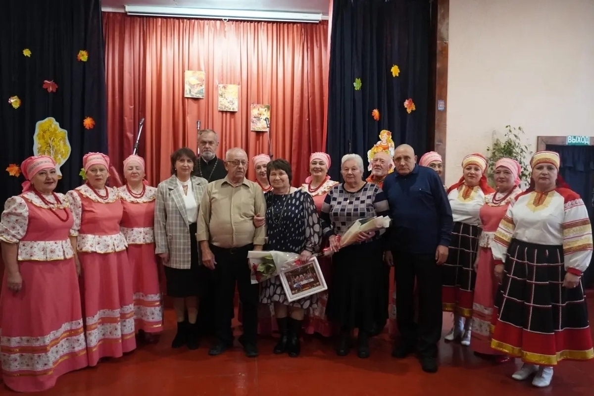 Две семьи из Курской области отметили 50-летие совместной жизни

Супругам Лаврентьевым и Ковалевым вручили памятные пода