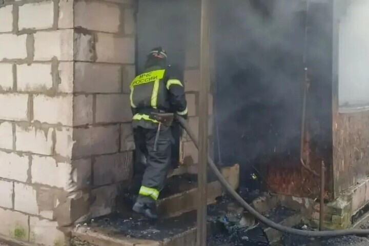 Жилой дом загорелся в поселке Тверской области

Возгорание жилого дома произошло днем 29 октября в поселке Вышневолоцког