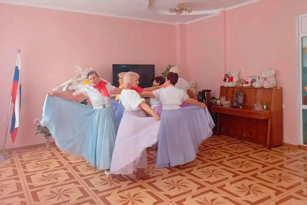 В Харцызске папам посвятили песни и «дерево благодарности»

В Центре социального обслуживания Харцызска провели праздник