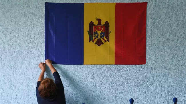 В Молдавии вандалы сорвали барельеф в честь Победы со здания Дома офицеров

Краткий пересказ от РИА ИИ

Вандалы сорвали 