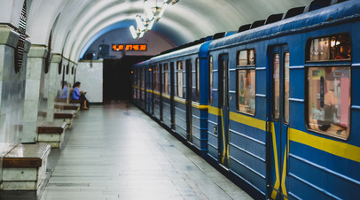 Станцию метро «Черниговская» в Киеве закрыли на неопределённый срок, сообщил телеканал «Киев24» со ссылкой на и. о. глав