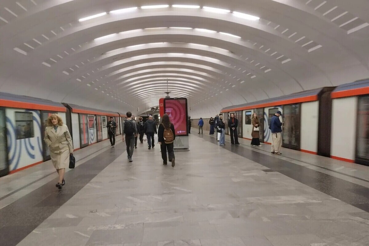 Москвичи утратили интерес к трем станциям метро

Несколько станций метро потеряли свою привлекательность у пассажиров — 