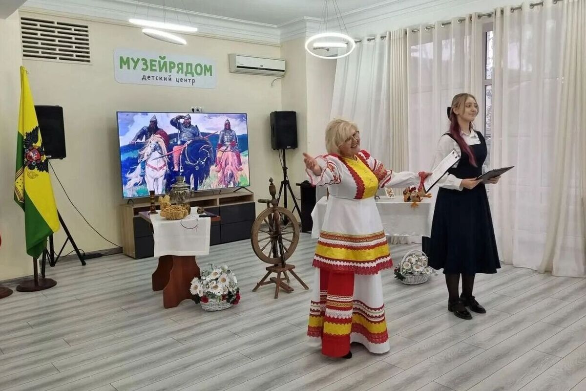 Юные мелитопольцы окунулись в атмосферу русской народной сказки

В Мелитополе воспитанники студии художественного чтения