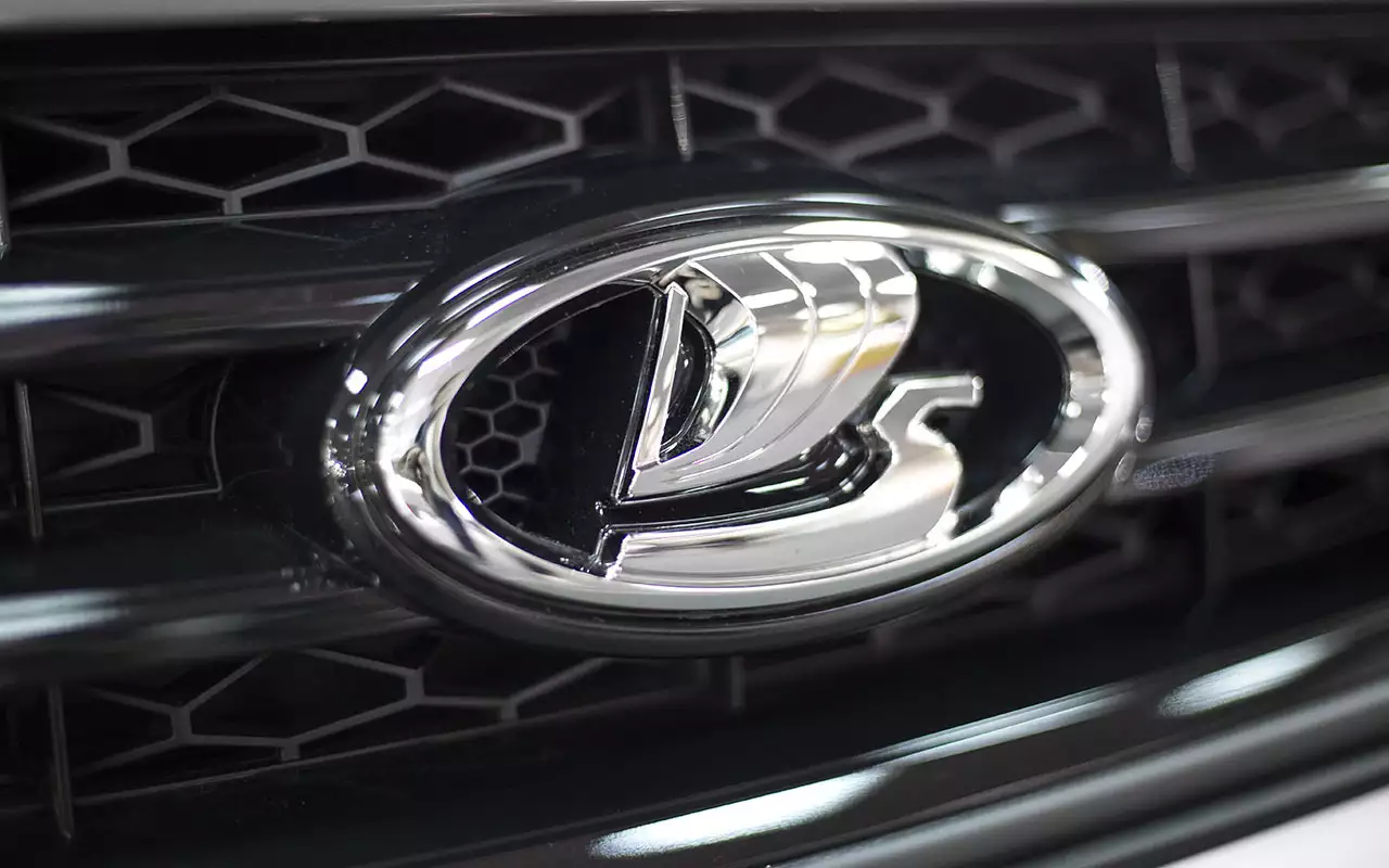 В Москве закрываются дилеры Lada — ответ завода!

АВТОВАЗ прокомментировал сокращение дилерских центров Lada в Москве