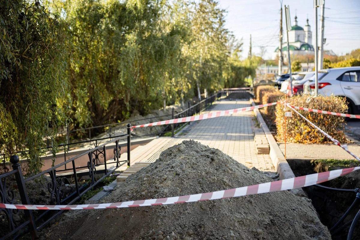 В Курске обновляют освещение на набережной у «Утиного острова»

В Курске стартовали работы по капитальному ремонту наруж