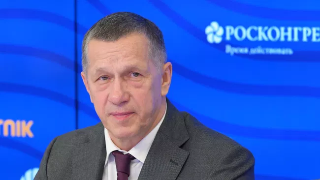 Трутнев вручил премию "Золотой пояс" Федерации Киокушин России

Краткий пересказ от РИА ИИ

Вице-премьер, полпред презид