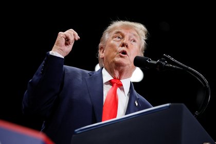 Трамп назвал виновников краха Голливуда

Президент Соединенных Штатов Дональд Трамп обвинил демократов в том, что их пол